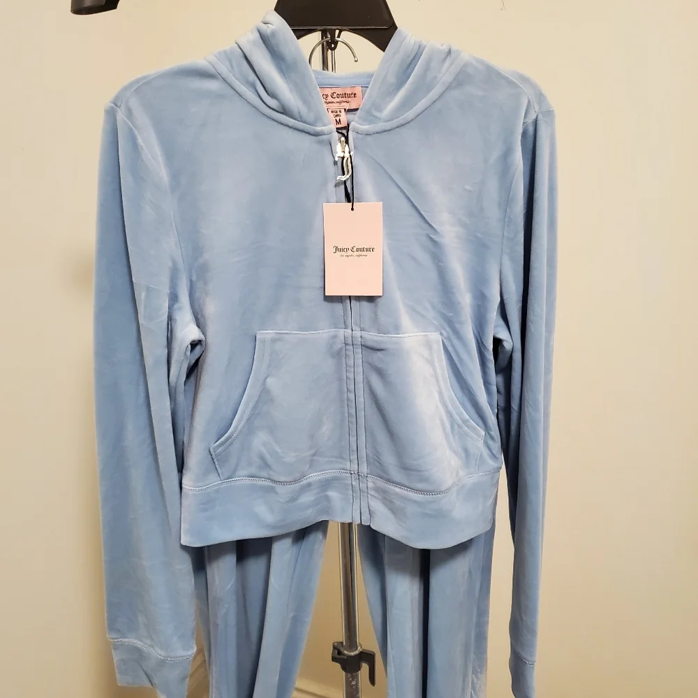 Stylish Juicy Couture tracksuit. Frosted light blue velour with iconic logo. - Picture 4 of 11